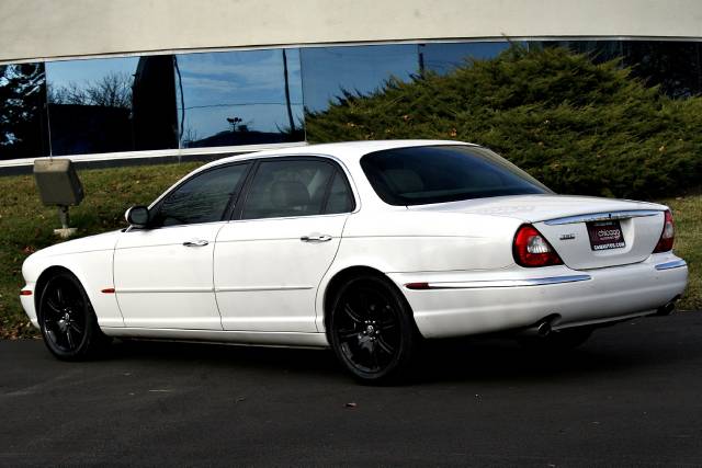 2005 JAGUAR XJ8 ESi