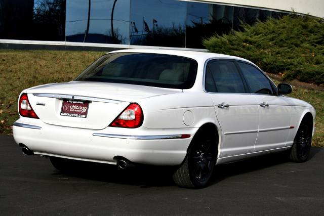 2005 JAGUAR XJ8 ESi