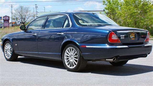 2006 JAGUAR XJ8 STX 4x4 Flareside