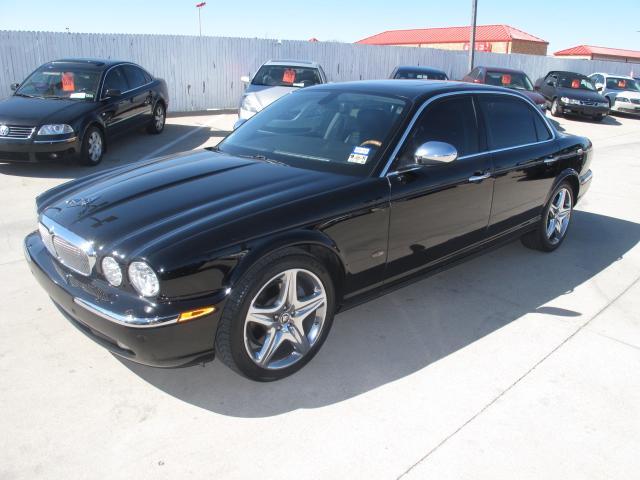 2007 JAGUAR XJ8 SUV