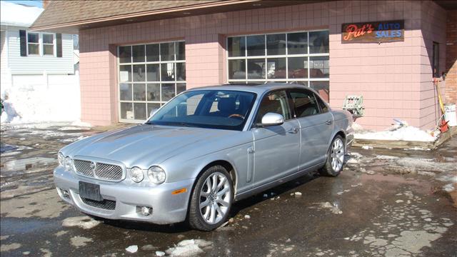 2008 JAGUAR XJ8 ESi