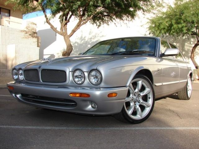 2000 JAGUAR XJR X