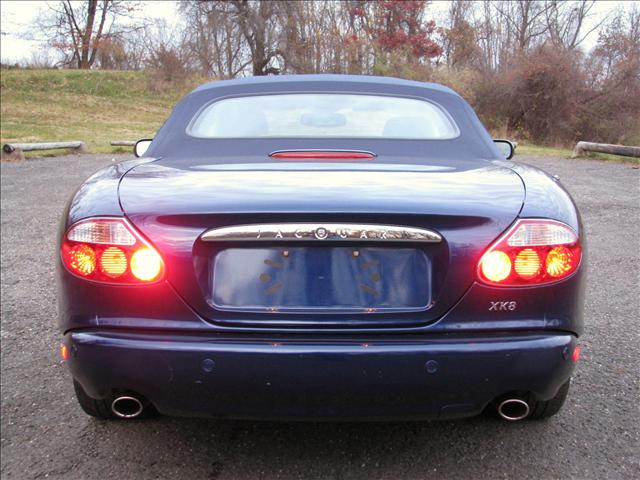 2001 JAGUAR XK8 Base