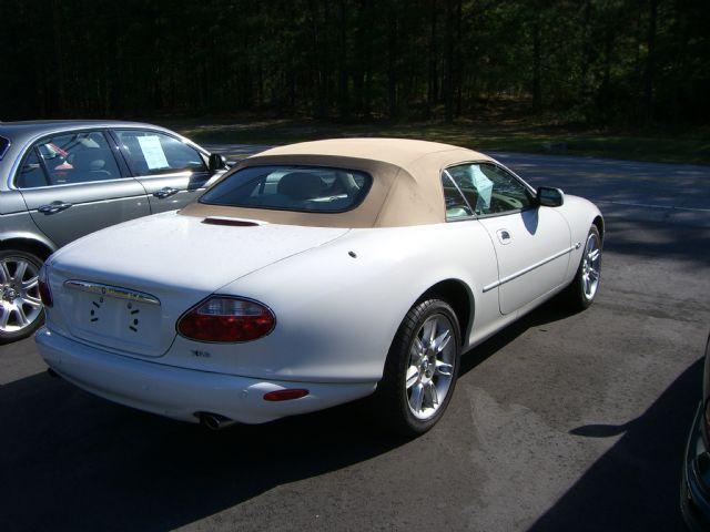 2001 JAGUAR XK8 Base