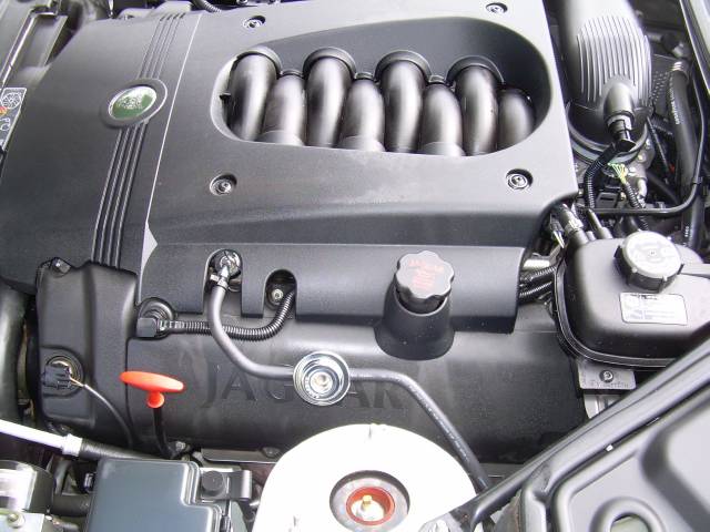 2005 JAGUAR XK8 Base