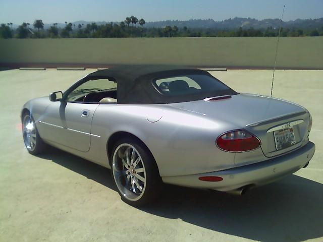 2002 JAGUAR XKR Base