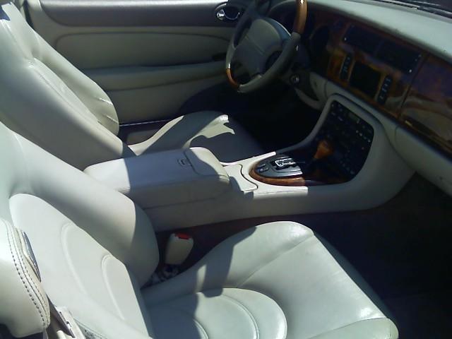 2002 JAGUAR XKR Base