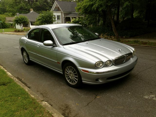 2006 JAGUAR X-Type Reg. Cab LOng Bed W/ Access Do