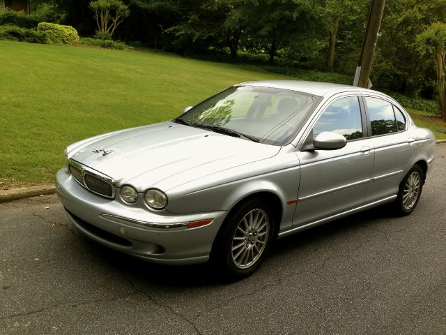 2006 JAGUAR X-Type Reg. Cab LOng Bed W/ Access Do