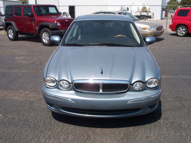 2006 JAGUAR X-Type Reg. Cab LOng Bed W/ Access Do