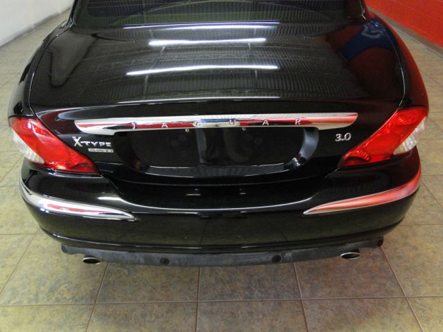 2006 JAGUAR X-Type Reg. Cab LOng Bed W/ Access Do