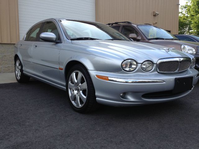 2006 JAGUAR X-Type Reg. Cab LOng Bed W/ Access Do