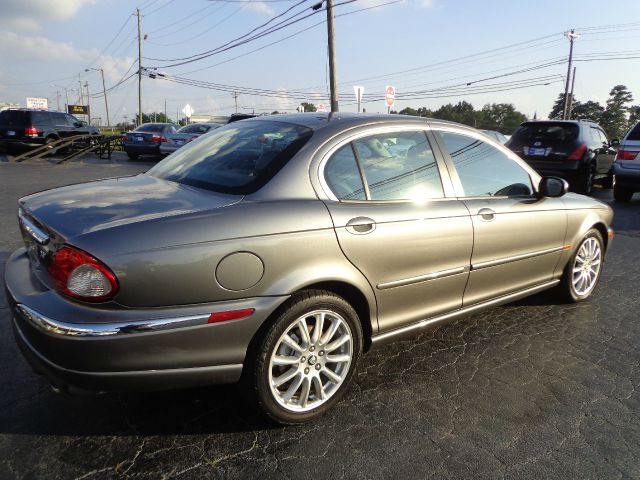 2007 JAGUAR X-Type Reg. Cab LOng Bed W/ Access Do