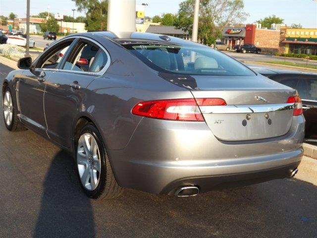 2009 JAGUAR XF LT W/ 2ltawd