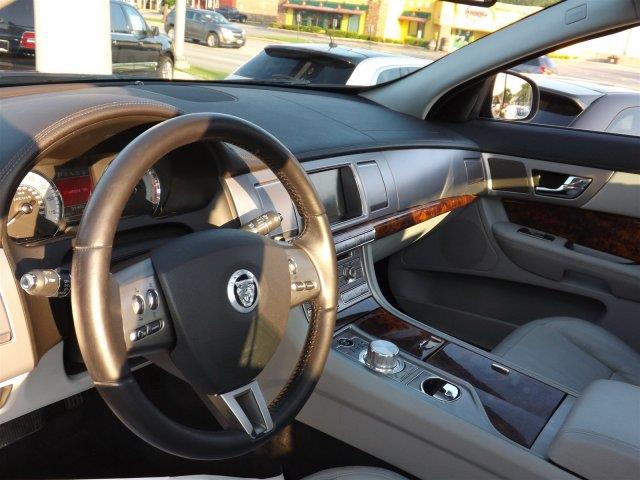 2009 JAGUAR XF LT W/ 2ltawd