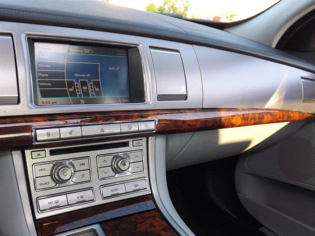 2009 JAGUAR XF LT W/ 2ltawd