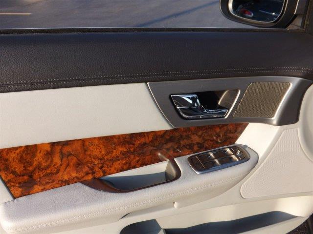 2009 JAGUAR XF LT W/ 2ltawd