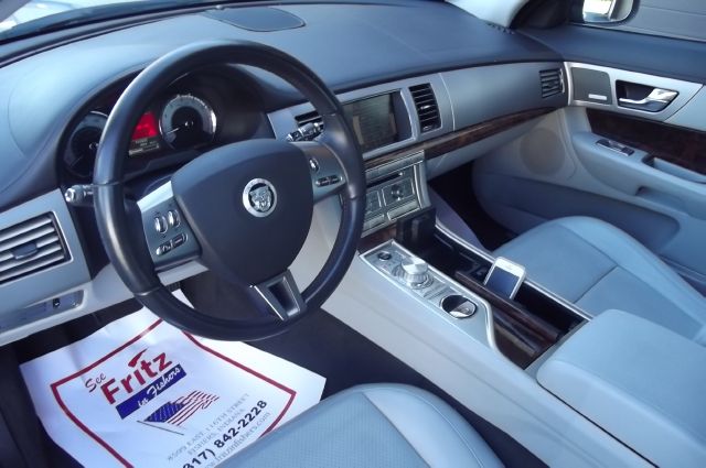 2009 JAGUAR XF CLUB CAB SLT
