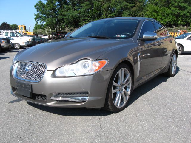 2010 JAGUAR XF CLUB CAB SLT