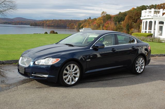 2010 JAGUAR XF CLUB CAB SLT