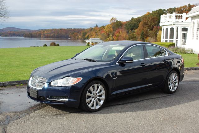 2010 JAGUAR XF CLUB CAB SLT