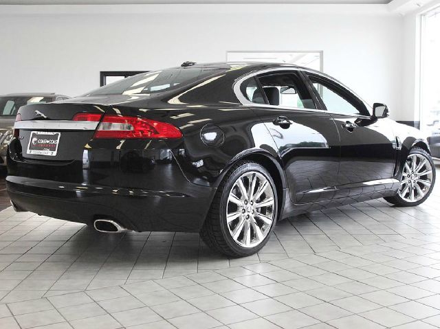 2010 JAGUAR XF CLUB CAB SLT