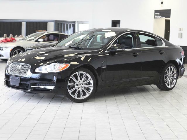 2010 JAGUAR XF CLUB CAB SLT