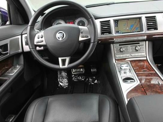 2010 JAGUAR XF CLUB CAB SLT