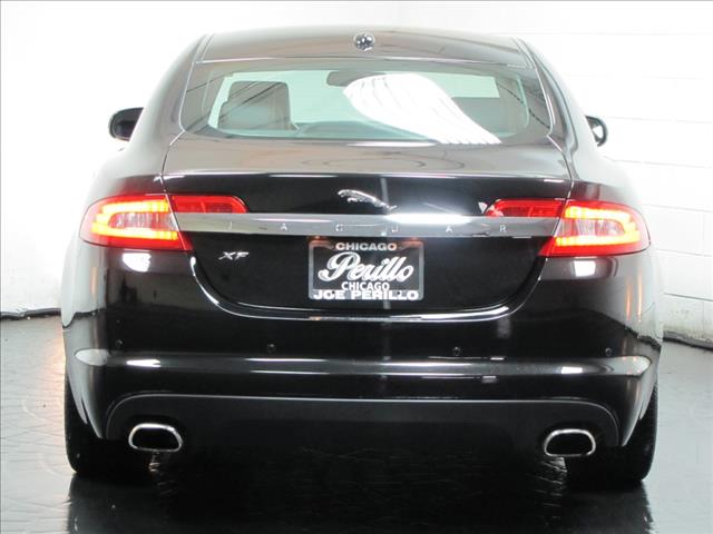 2011 JAGUAR XF Premium