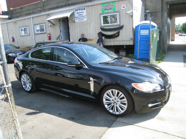 2011 JAGUAR XF SLT Plus Quad Cab Short Bed 4W