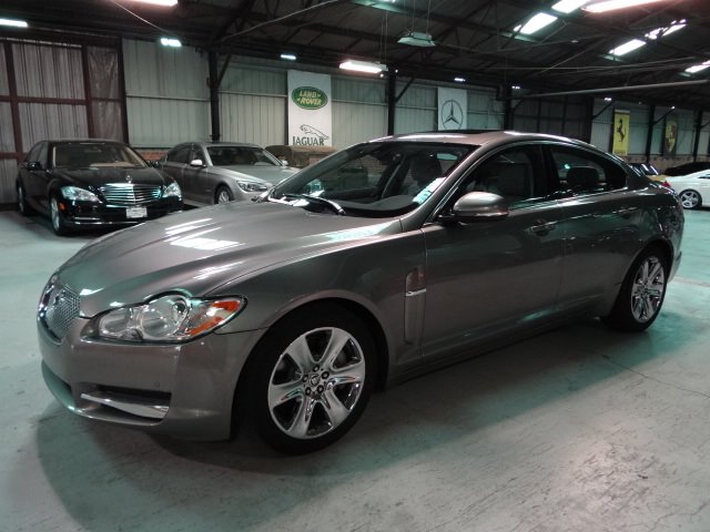 2011 JAGUAR XF SLT Plus Quad Cab Short Bed 4W