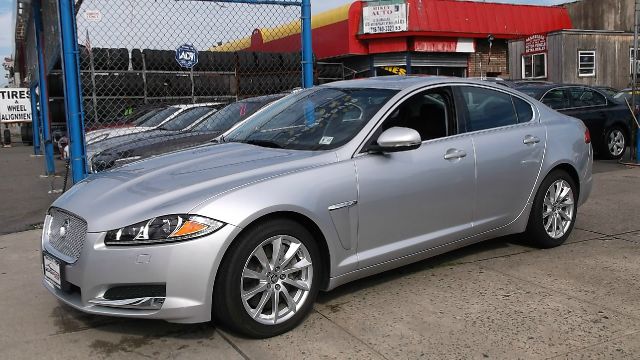 2012 JAGUAR XF SLT Plus Quad Cab Short Bed 4W