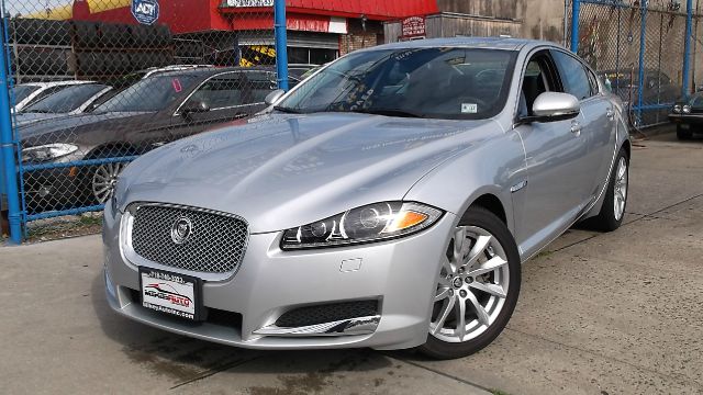 2012 JAGUAR XF SLT Plus Quad Cab Short Bed 4W