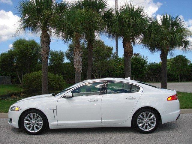 2013 JAGUAR XF HB AT (natl)