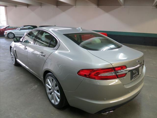 2013 JAGUAR XF 1140 Down