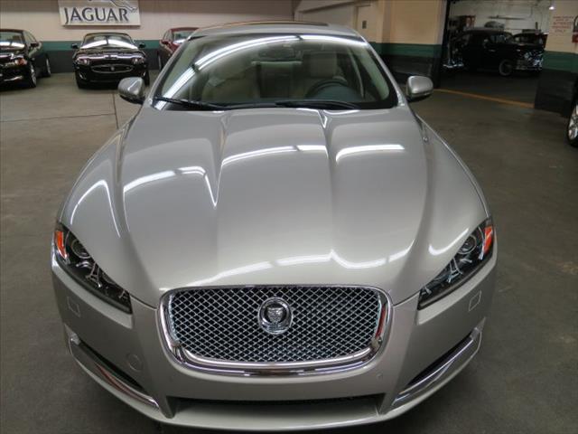2013 JAGUAR XF 1140 Down