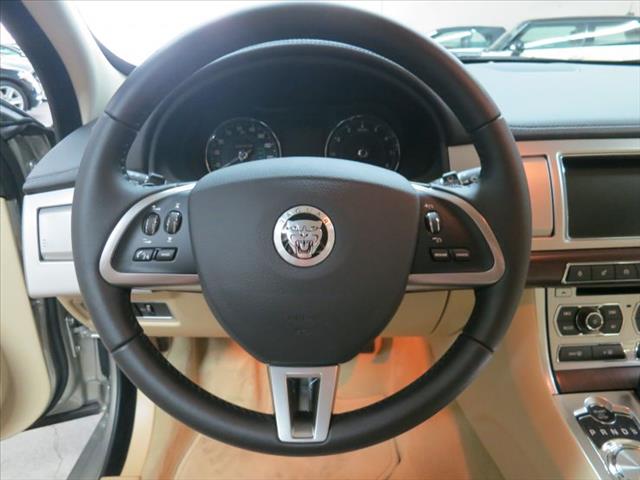 2013 JAGUAR XF 1140 Down