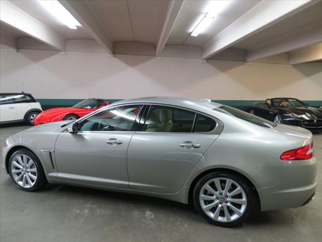 2013 JAGUAR XF 1140 Down