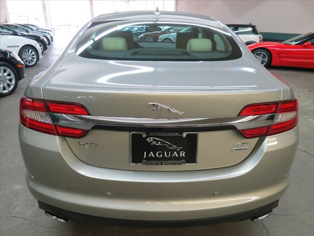 2013 JAGUAR XF 1140 Down