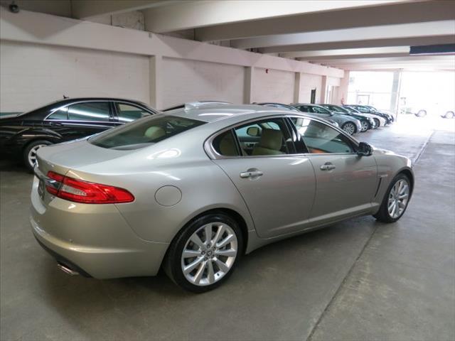 2013 JAGUAR XF 1140 Down