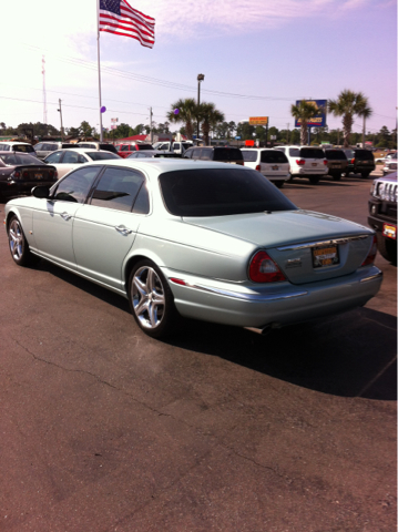 2006 JAGUAR XJ-Series SUV