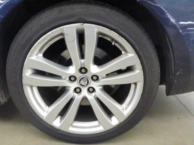 2011 JAGUAR XJ SE 7pass