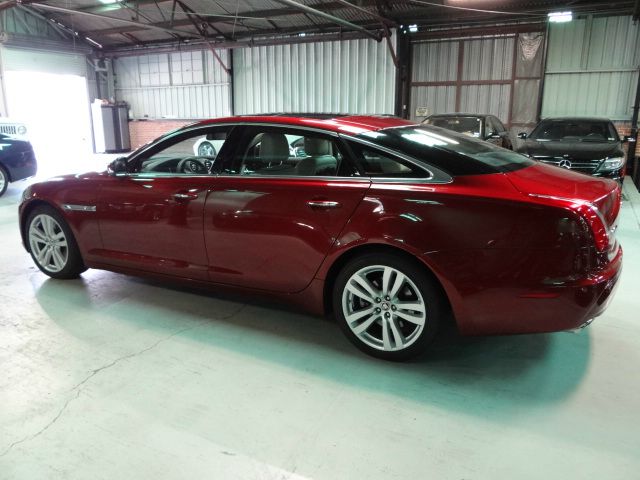 2011 JAGUAR XJ SE 7pass
