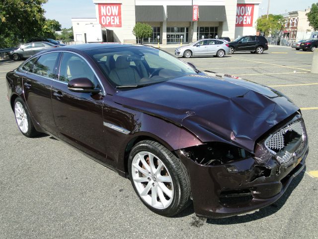 2011 JAGUAR XJ SE 7pass