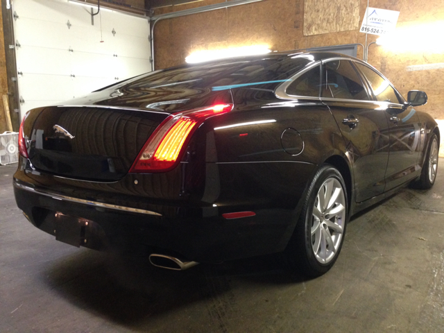 2012 JAGUAR XJ SE 7pass