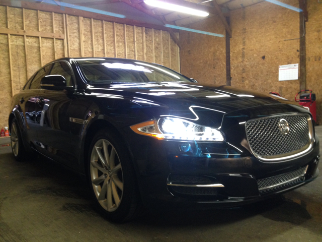 2012 JAGUAR XJ SE 7pass