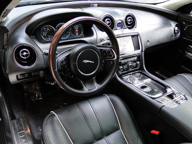 2012 JAGUAR XJ SE 7pass