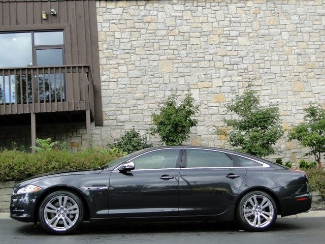 2012 JAGUAR XJ SE 7pass