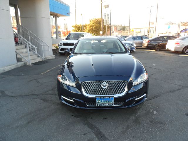 2013 JAGUAR XJ SE 7pass