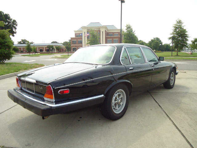 1985 JAGUAR XJ6 Base